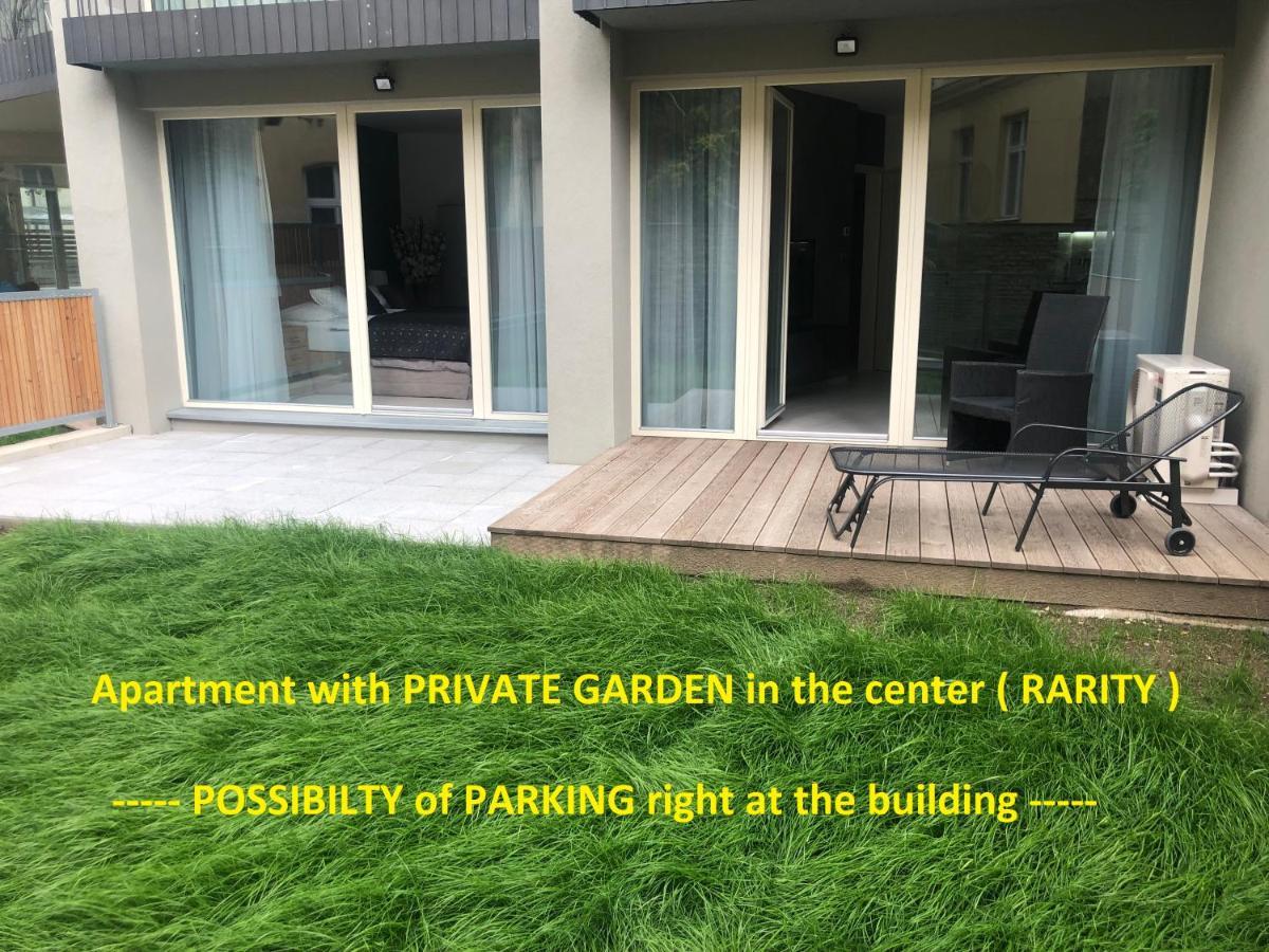 Luxury Apartment With Private Garden Prague Luaran gambar