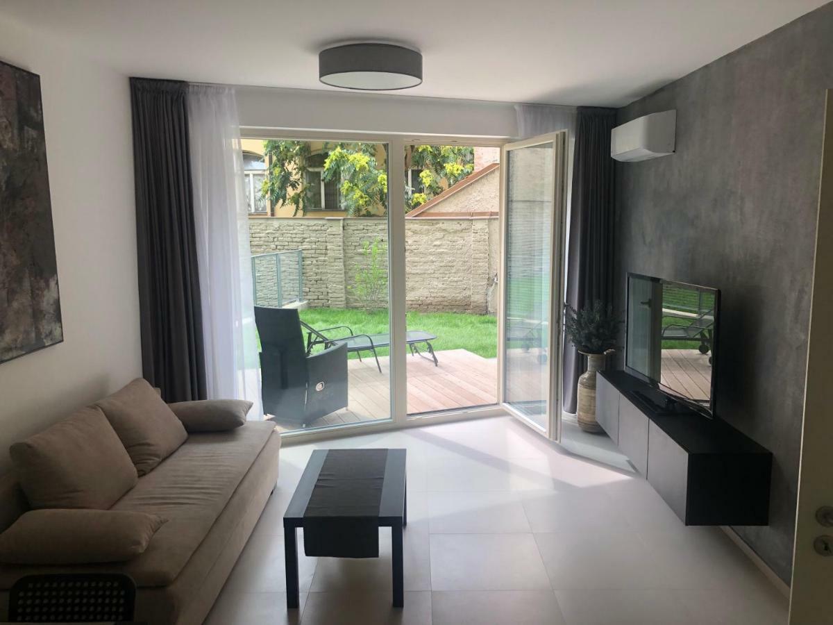 Luxury Apartment With Private Garden Prague Luaran gambar