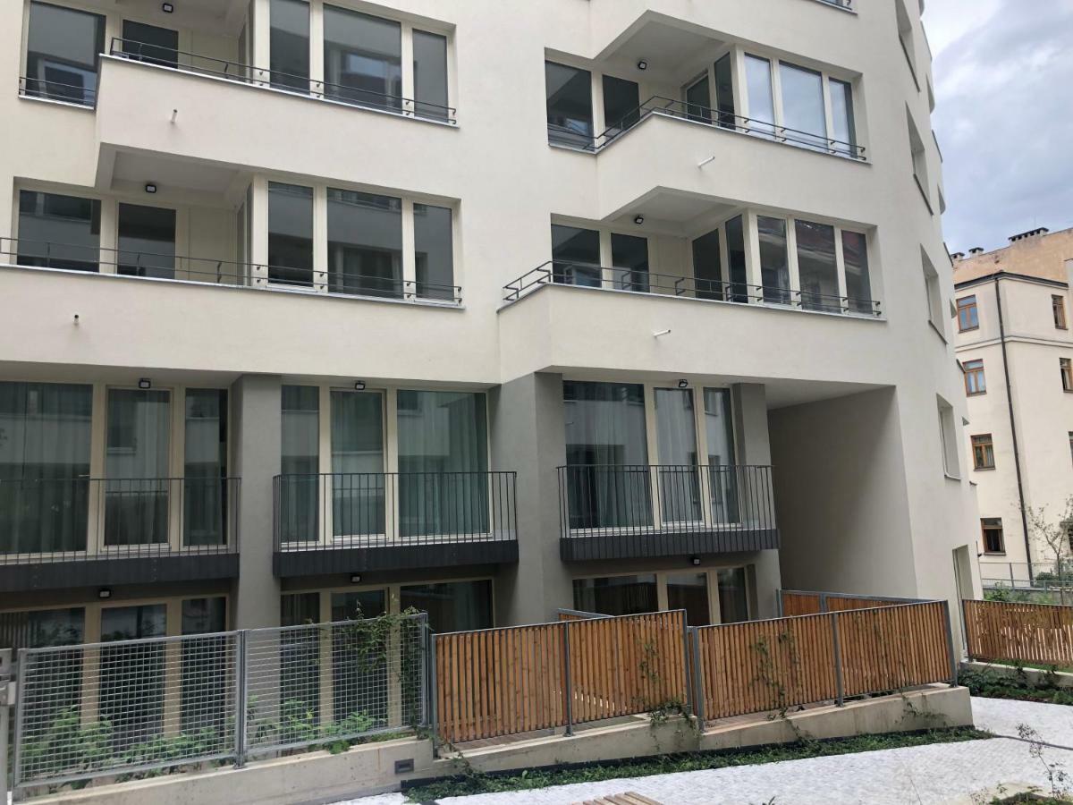 Luxury Apartment With Private Garden Prague Luaran gambar