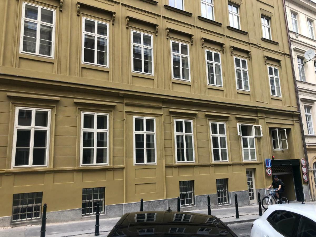 Luxury Apartment With Private Garden Prague Luaran gambar